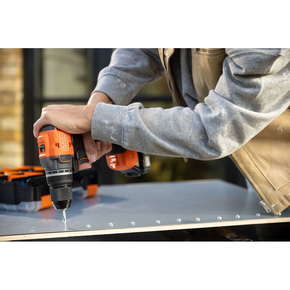 20V MAX* POWERCONNECT? Cordless Brushless ?-in. Drill/Driver and ?-in Hex Impact Driver Combo Kit (Battery & Charger Included)