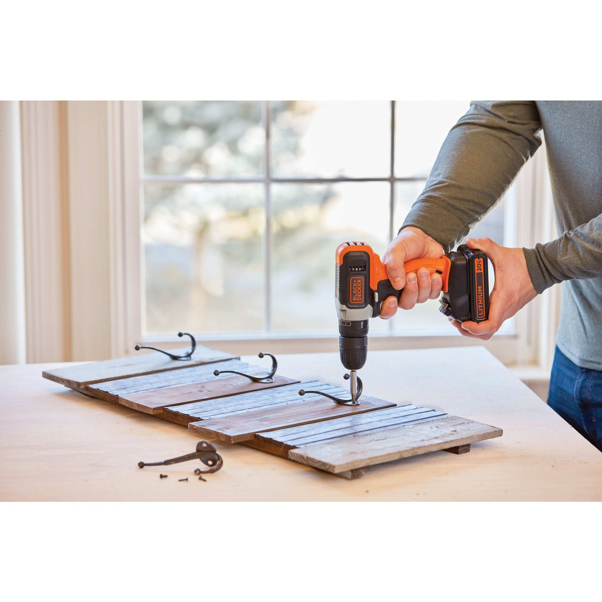 20V MAX* POWERCONNECT? Cordless Drill with 28-Piece Home Project Kit and Tool Box, Battery and Charger Included